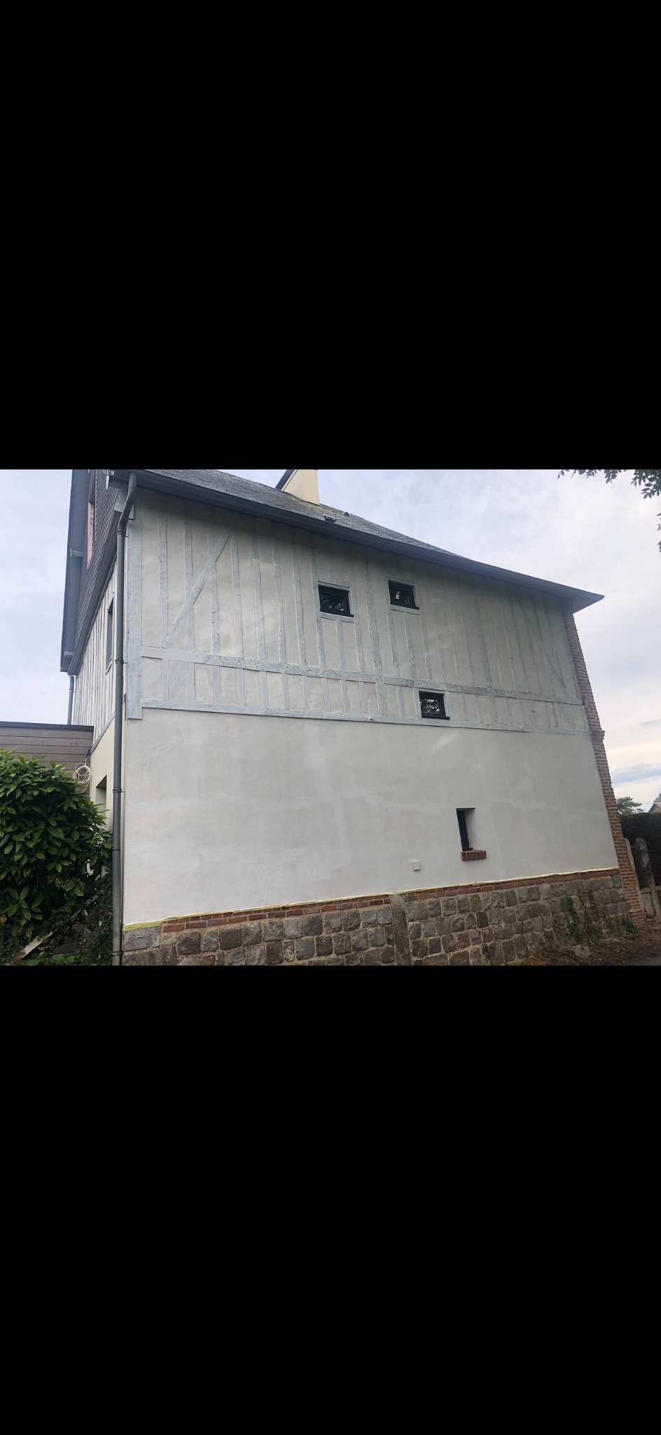 Façade rénovée – Louvet Peinture