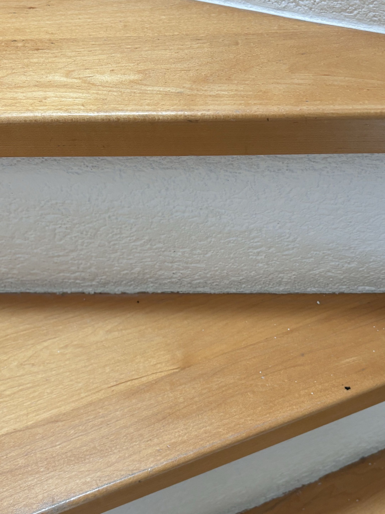 Rénovation escalier – Louvet Peinture